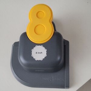 We R Memory Keepers Celtic Mini 8 Punch